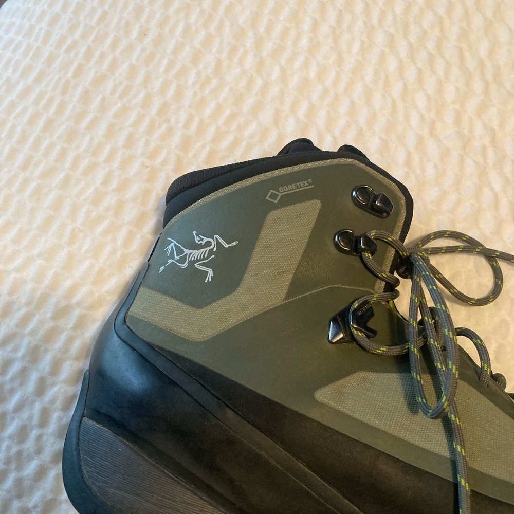 Arc'teryx Men's Olive and Black Boots